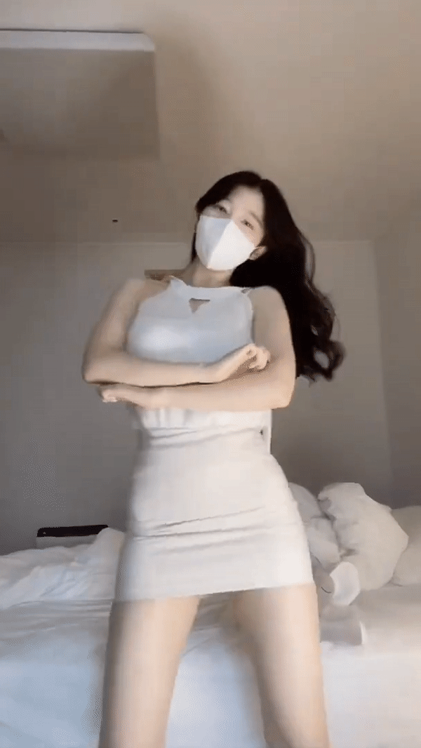 e26abc5f58e3d93aedb633c73fa039f7ef16f3b7ibvn.gif